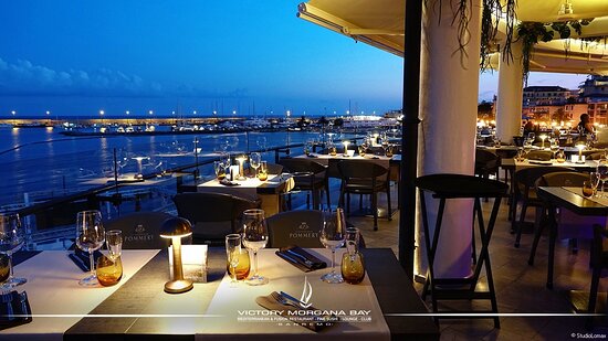 sea-view-dinner-mediterranean